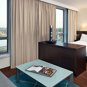 Executive Queen Room